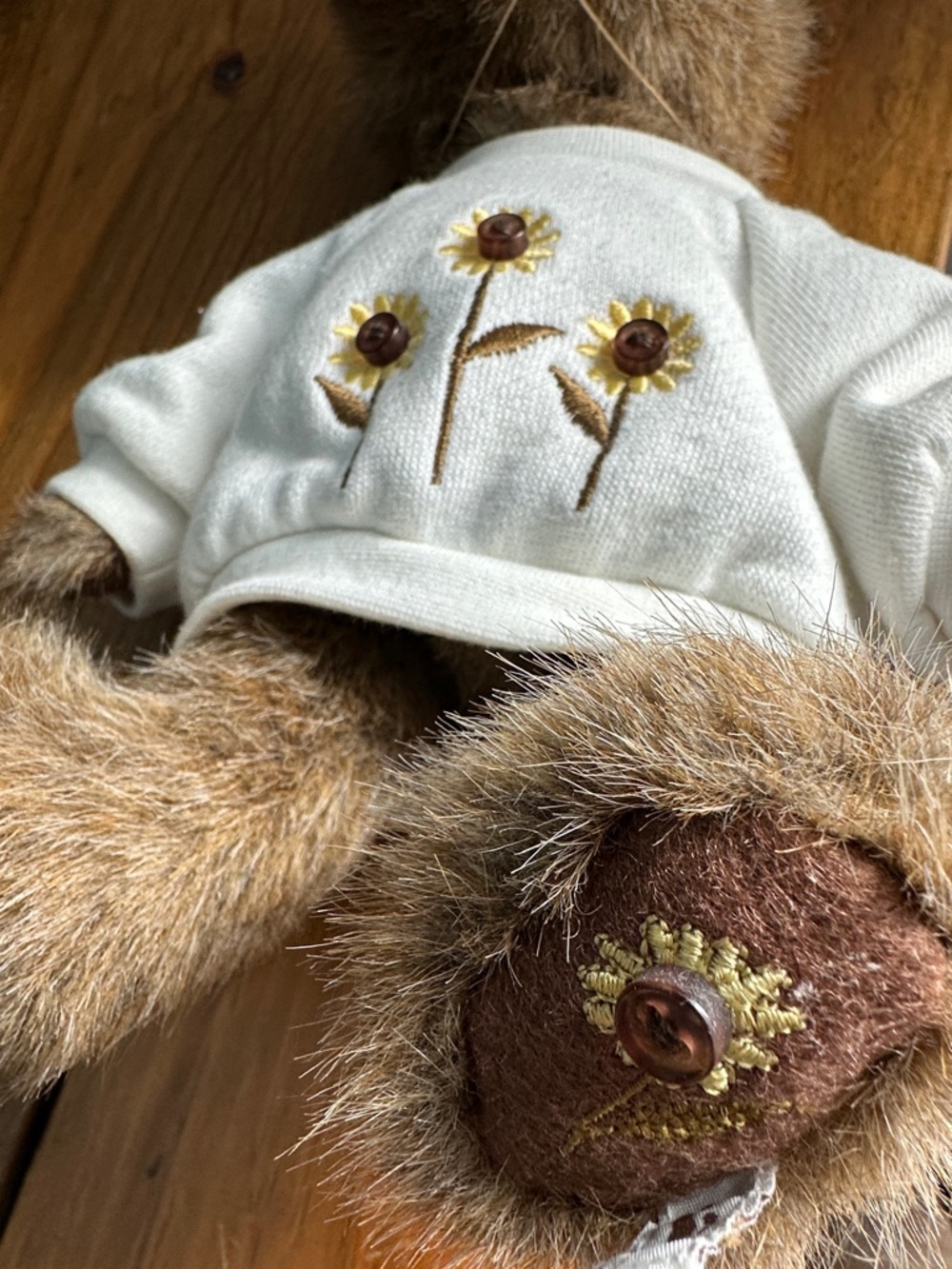 BOYDS Plush Bear in White Sunflower Sweatshirt - Picture 7 of 7